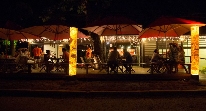 Jantar no Xica da Silva é uma opção de passeio à noite em Noronha. Foto: Luiz Pessoa/NE10